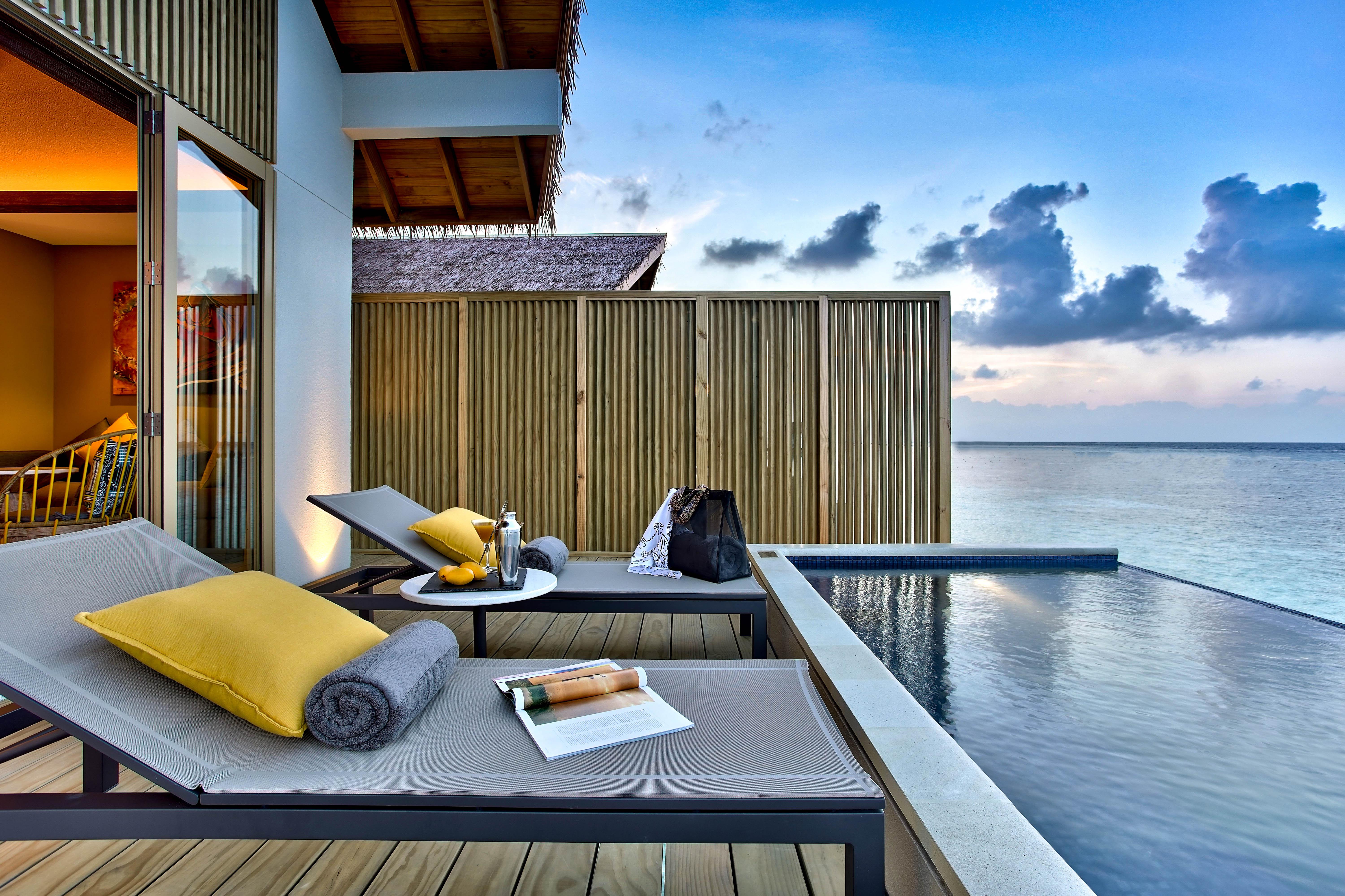 马尔代夫硬石酒店 Emboodhoo Lagoon 外观 照片 The view from a pool villa at the resort