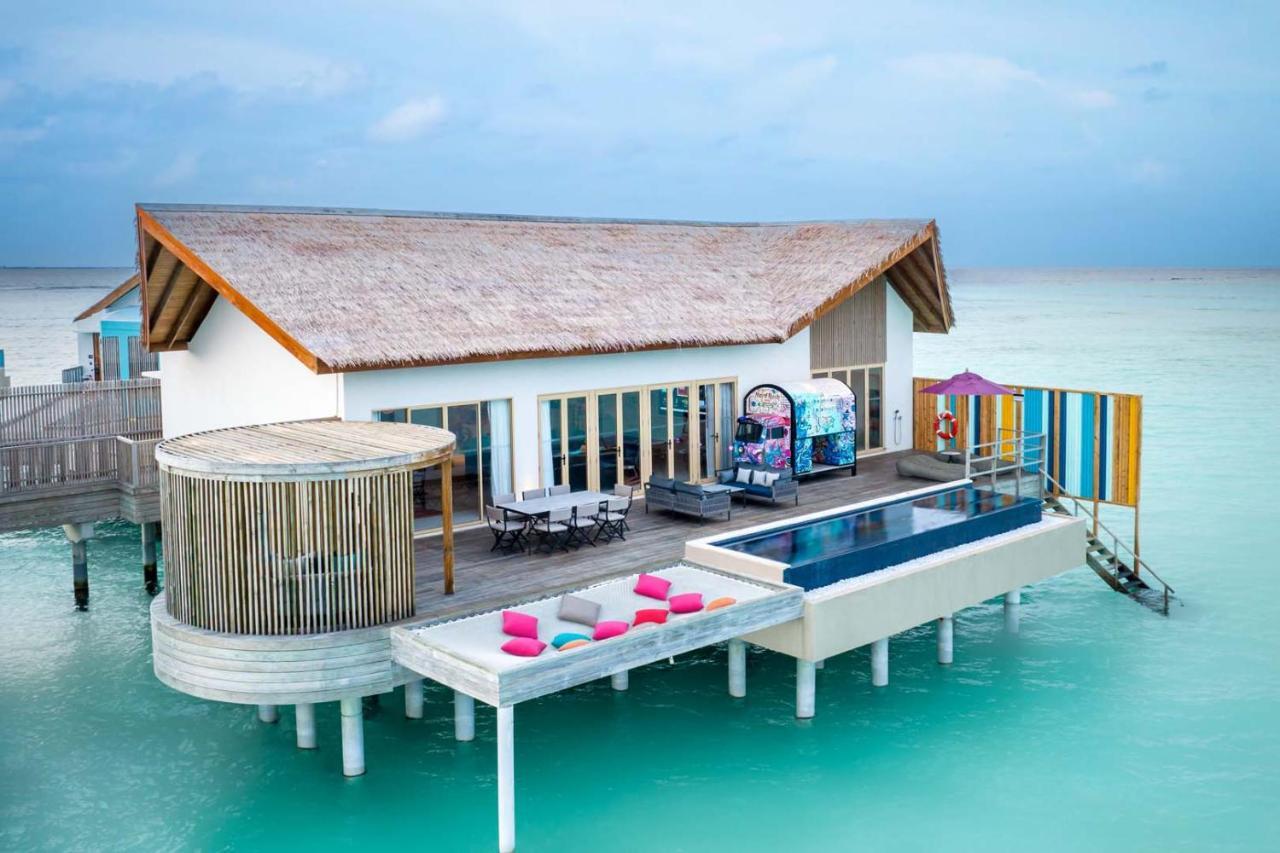 马尔代夫硬石酒店 Emboodhoo Lagoon 外观 照片 A water villa at the resort
