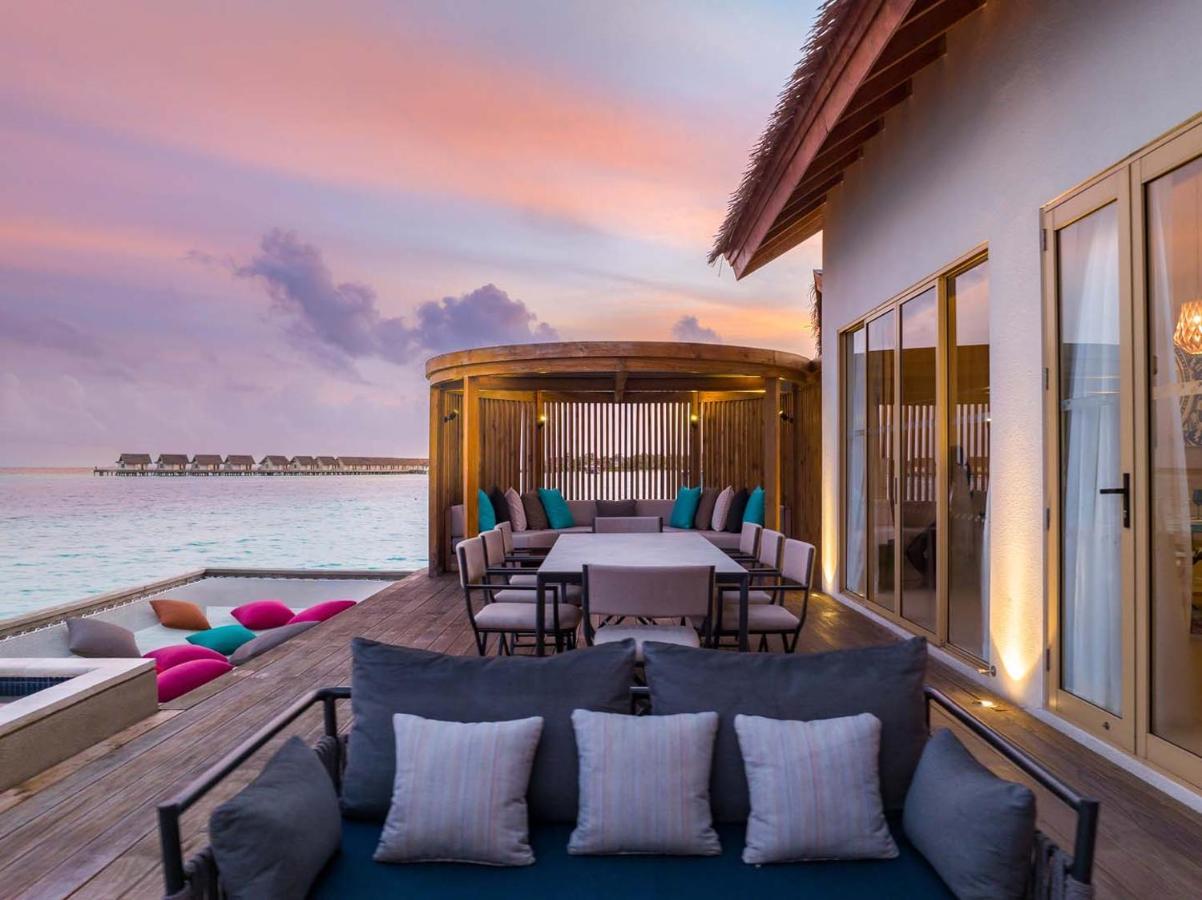 马尔代夫硬石酒店 Emboodhoo Lagoon 外观 照片 A water villa at the resort